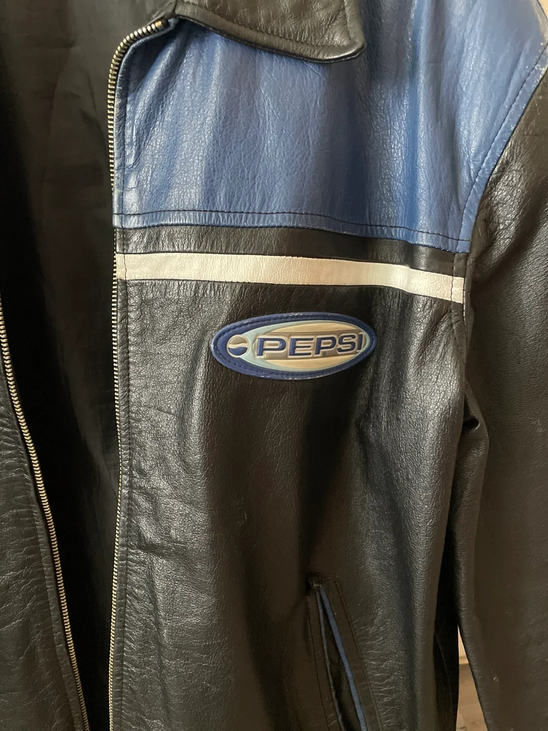Vintage Pepsi Leather Jacket - Size XL image indicator(3)
