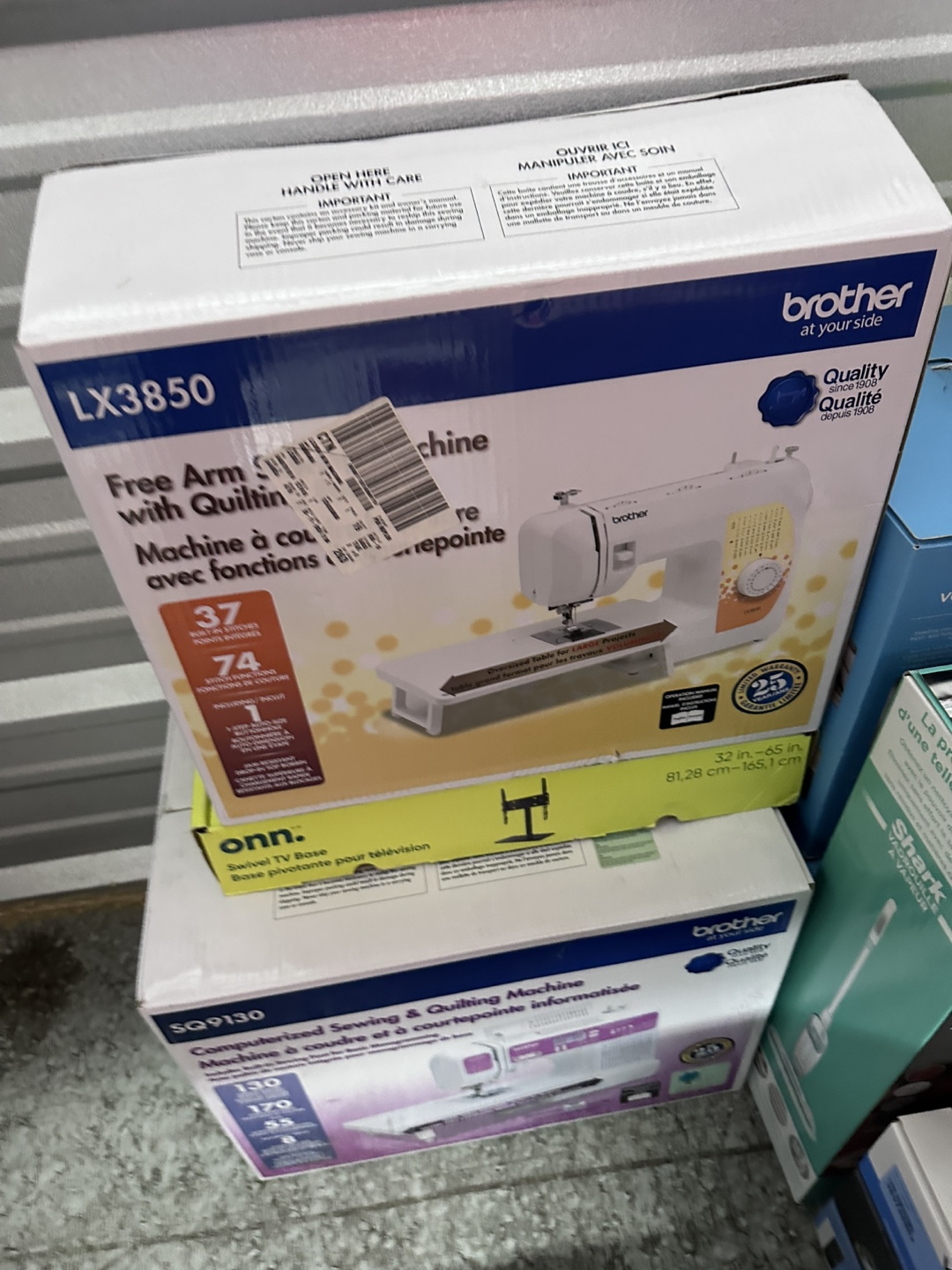 Brother LX3850 Mechanical Sewing Machine - photo 3