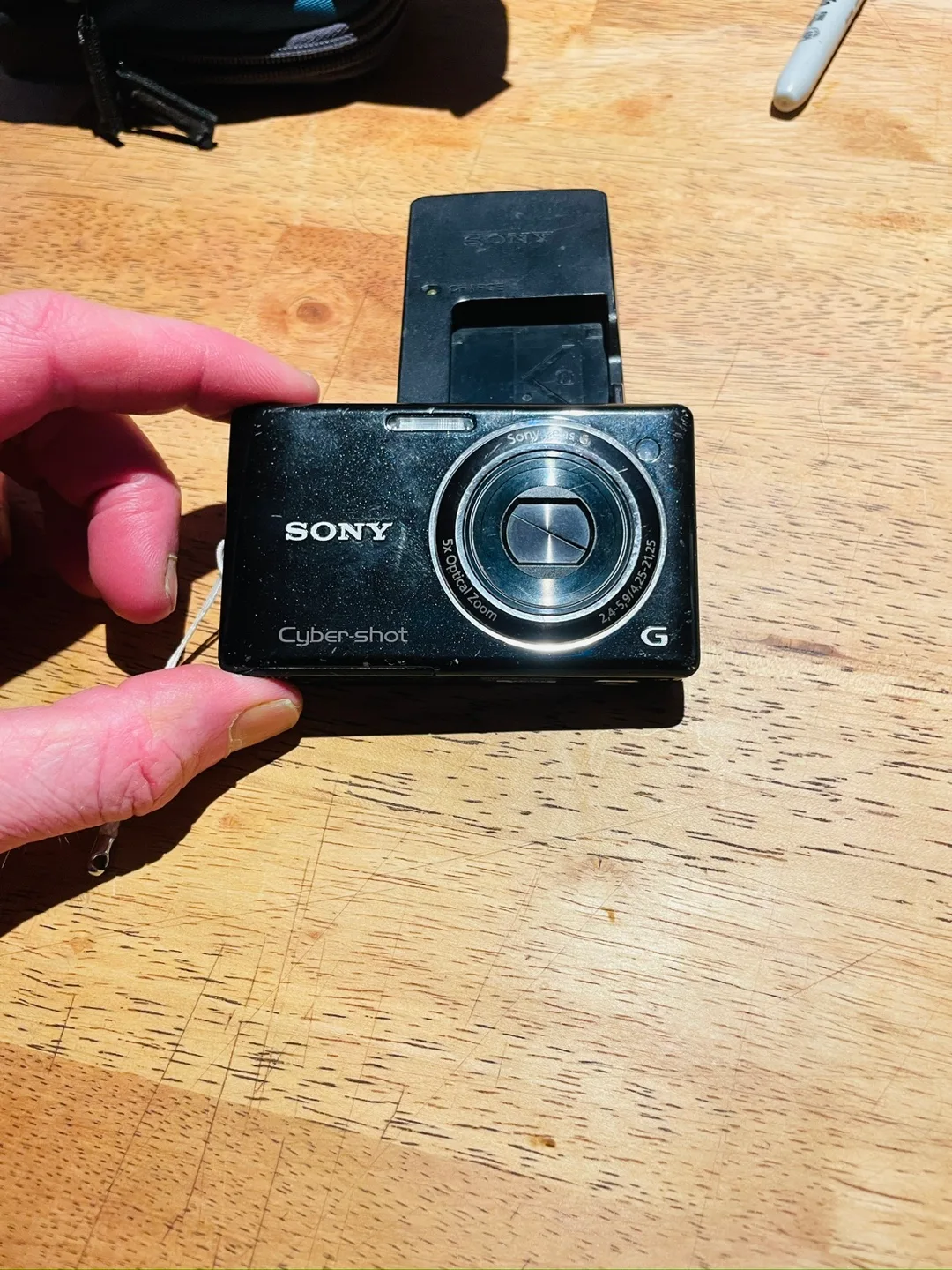 Sony Cyber-shot DSC-W830 14.1MP Digital Camera thumbnail