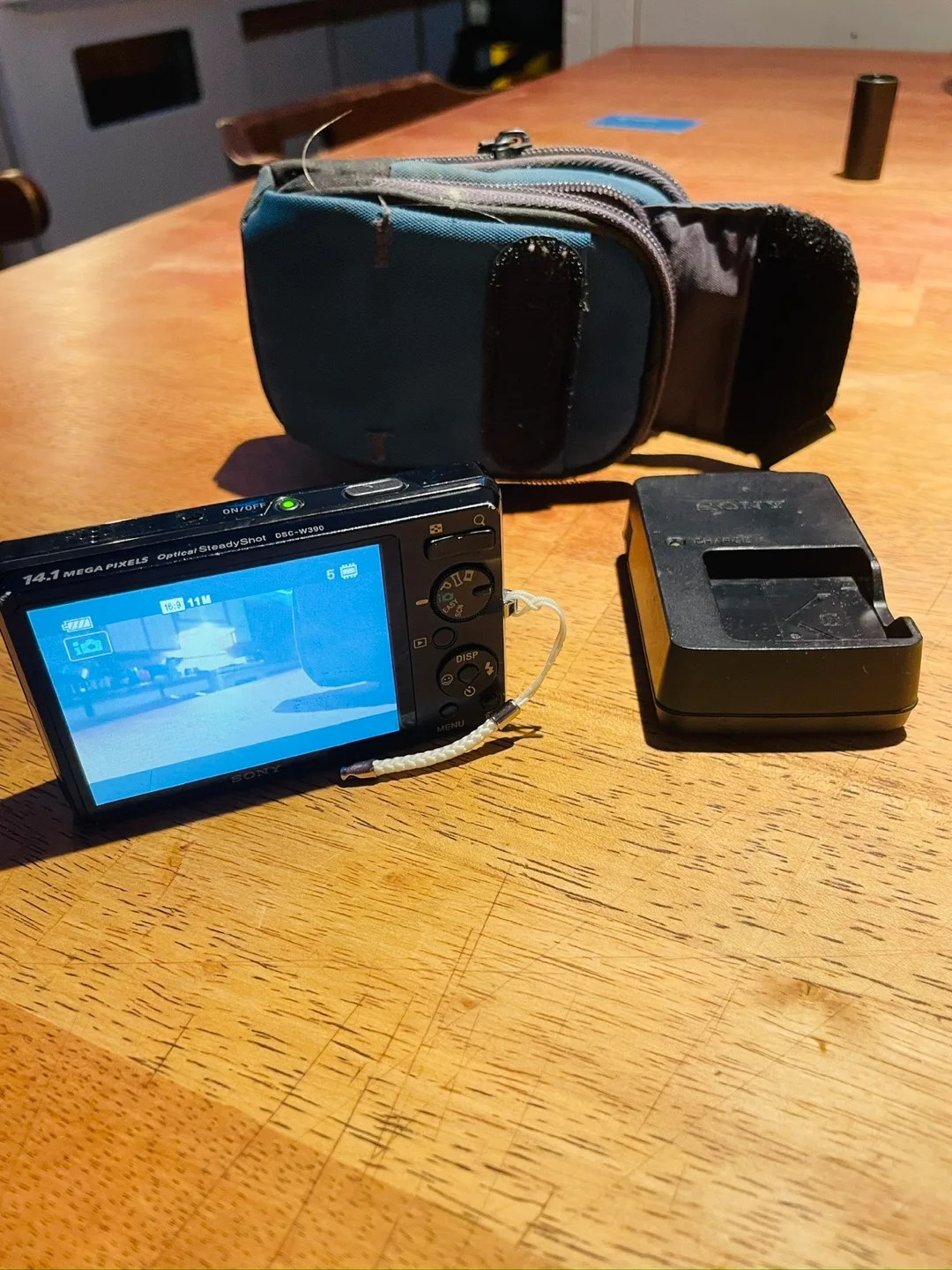 Sony Cyber-shot DSC-W830 14.1MP Digital Camera image indicator(2)