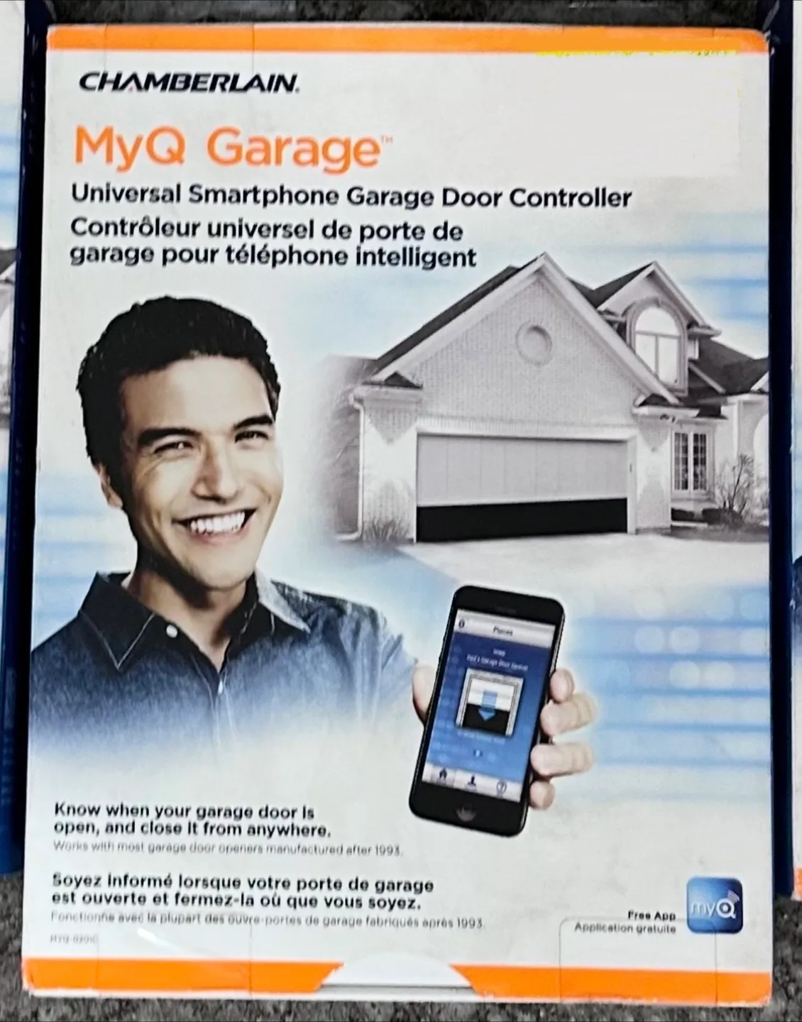 Chamberlain MyQ Garage Smartphone Garage Door Controller thumbnail