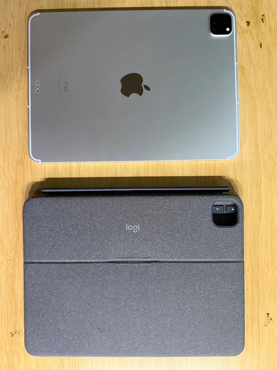 iPad Pro 11 inch 128g with logi keyboard thumbnail