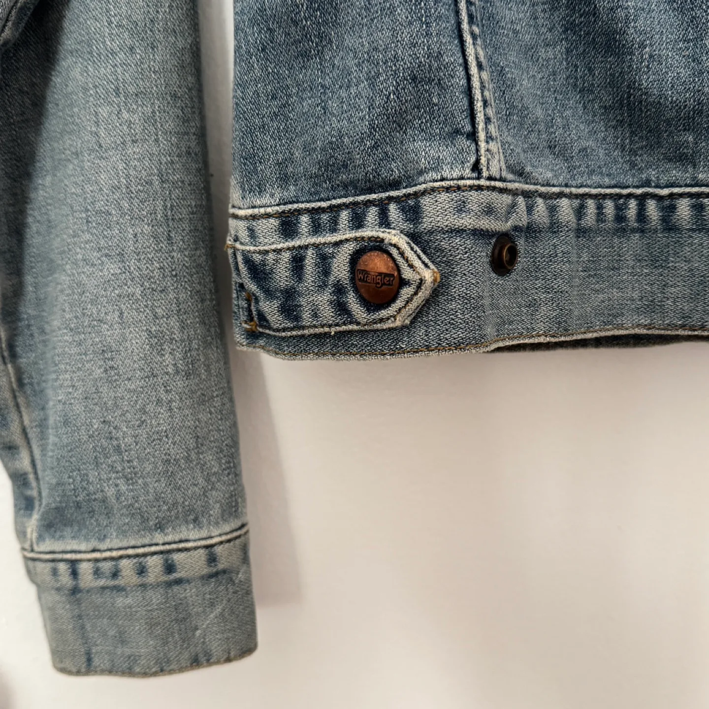 Vintage Wrangler Denim Jean Jacket circa 1986 image indicator(3)