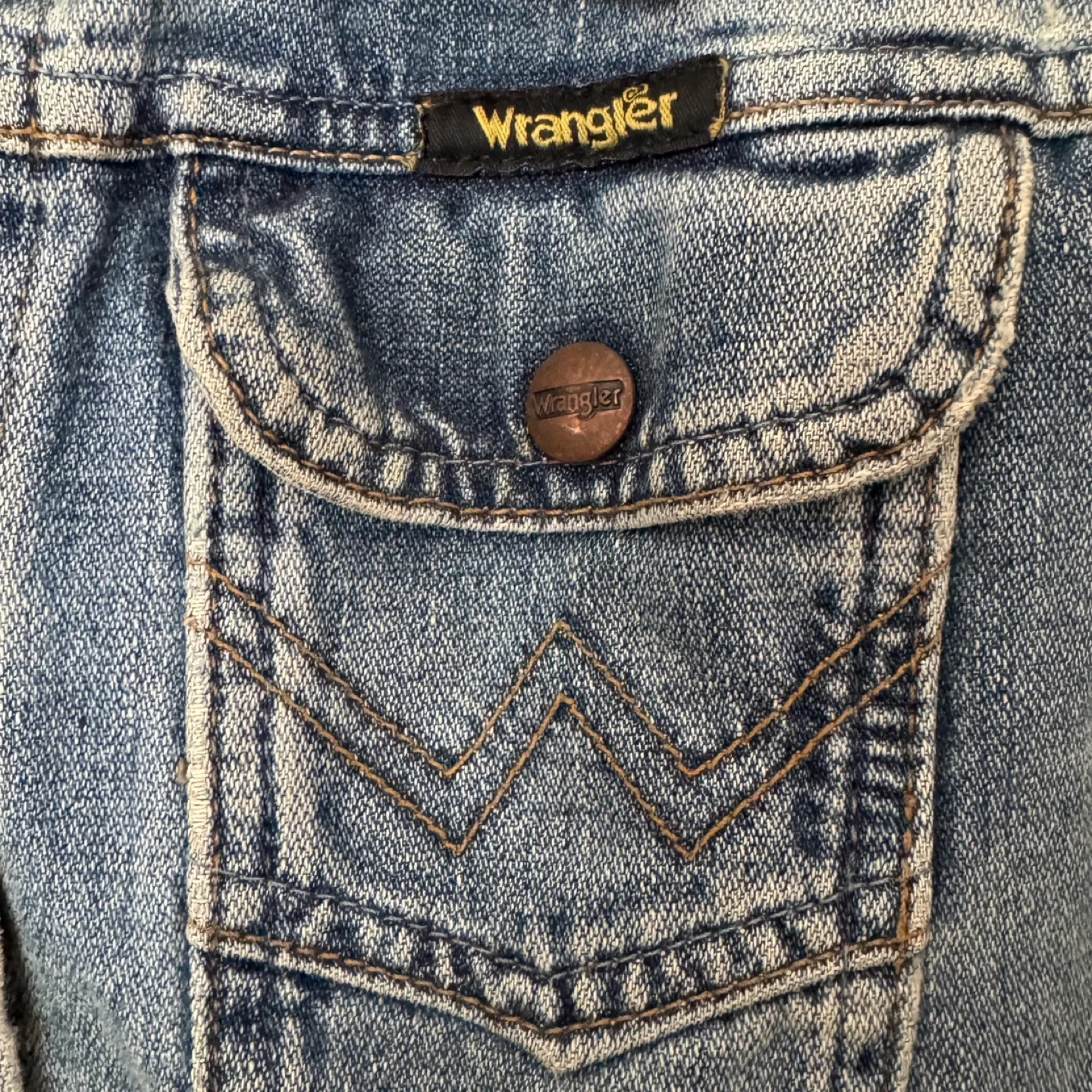 Vintage Wrangler Denim Jean Jacket circa 1986 image indicator(4)