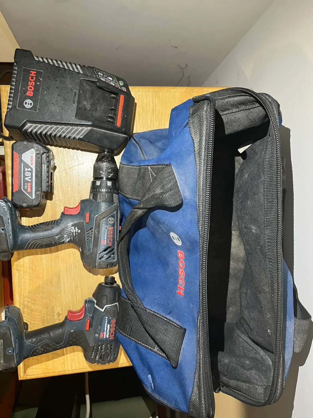 Bosch 18V Cordless Drill and Impact Driver Set image indicator(2)