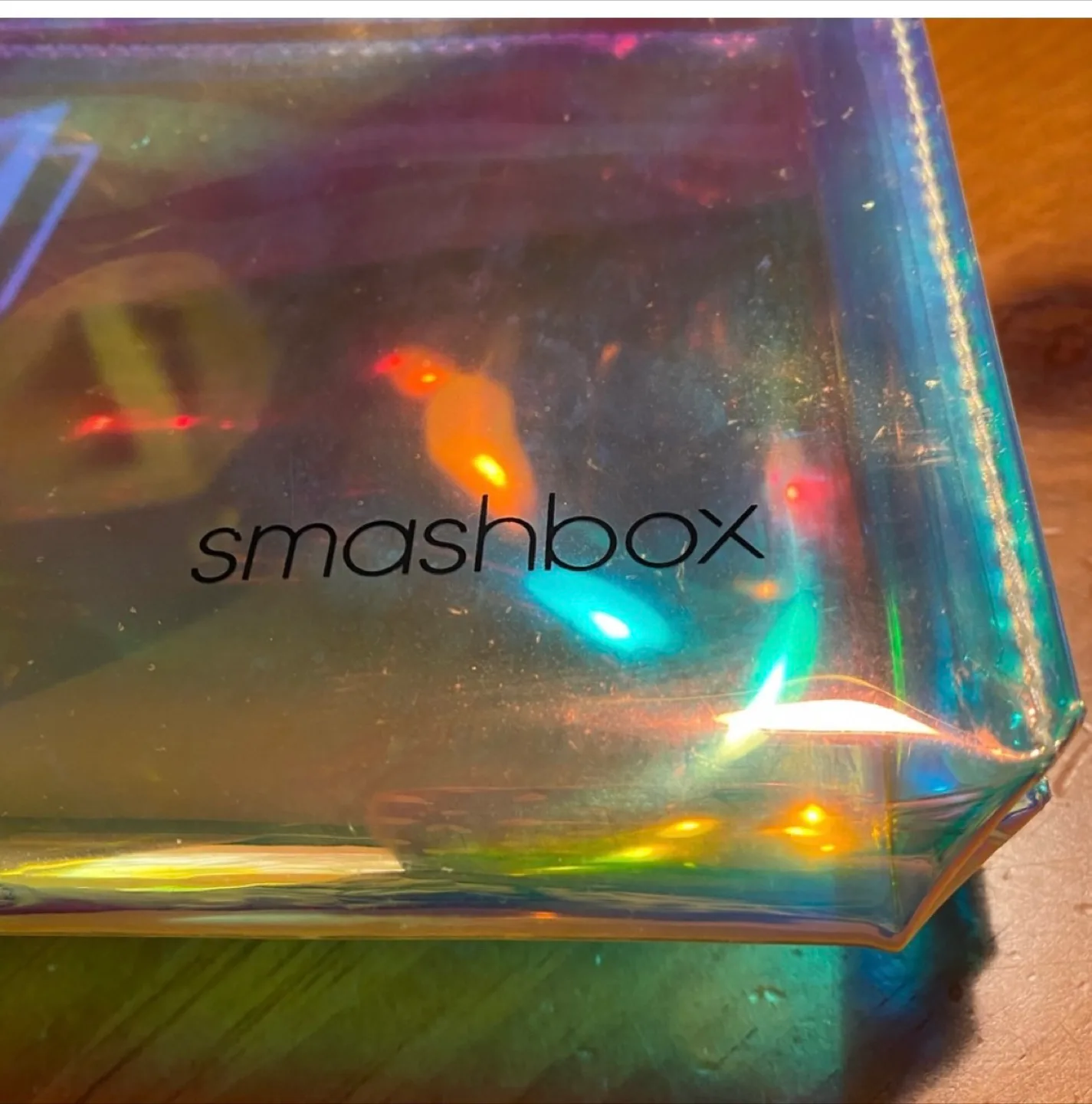 Smashbox iridescent cosmetic bag 💚 image indicator(7)