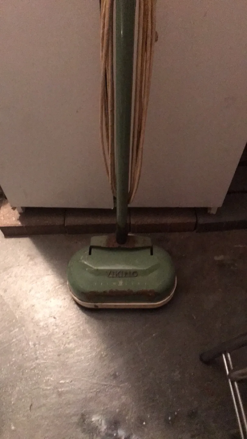 Vintage Handi-Vac Floor Polisher thumbnail