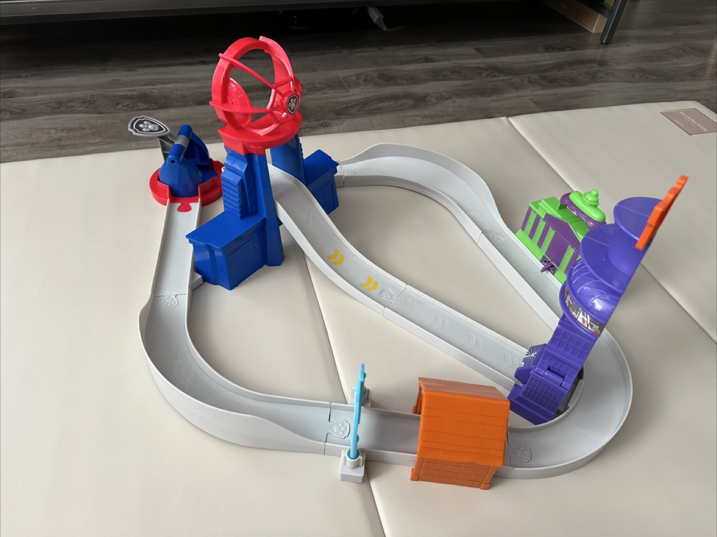 Paw Patrol The Movie Total City Rescue Set - photo 2