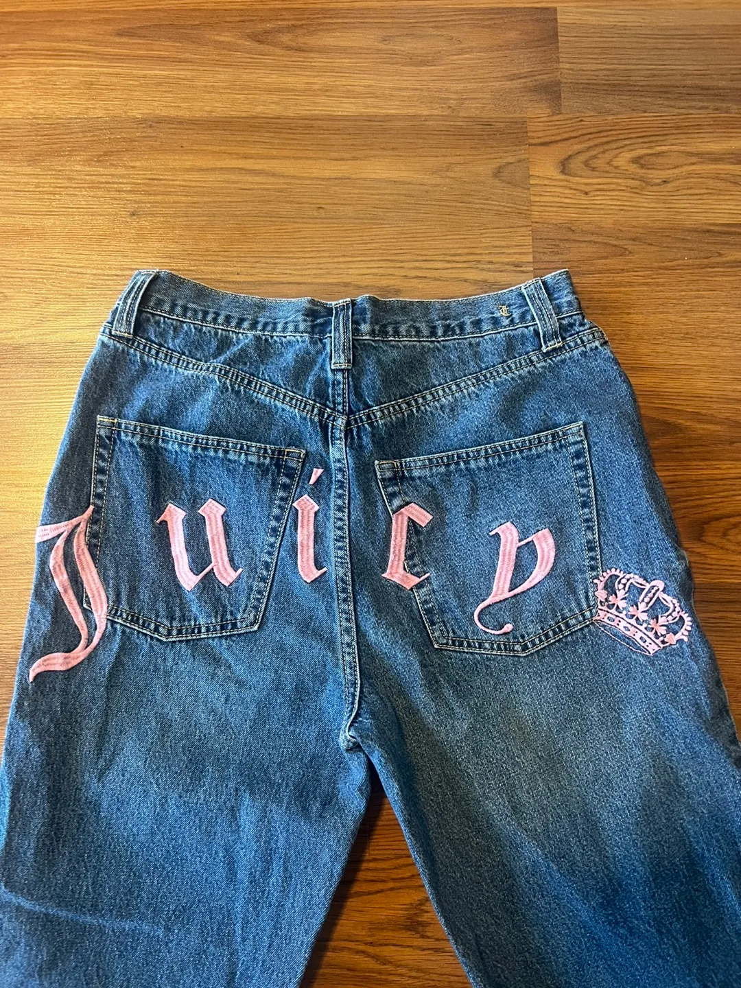 Juicy Couture Size 27 Distressed Jeans image indicator(5)