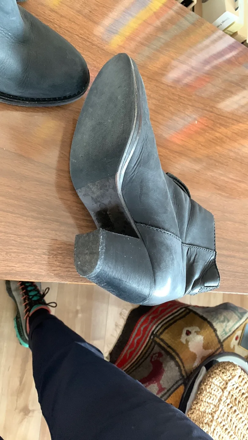 Acne Women's Black Leather Ankle Boots image indicator(4)