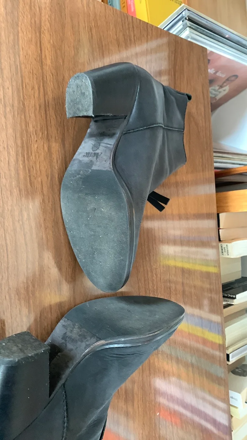 Acne Women's Black Leather Ankle Boots image indicator(7)