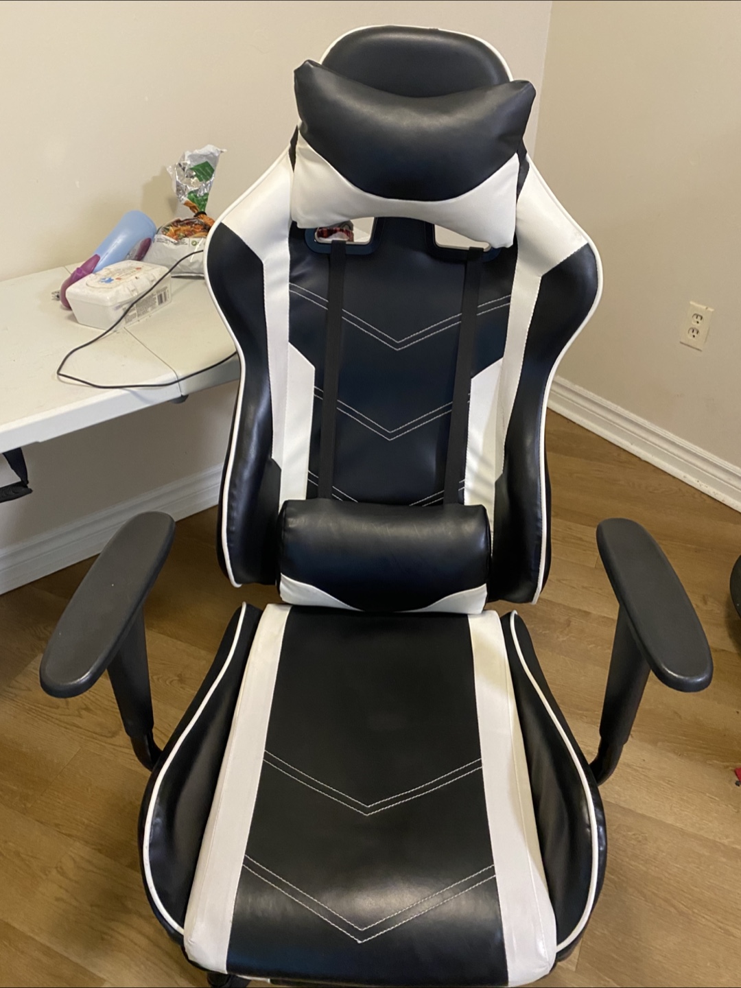 Gaming Chair with Footrest - Black and White