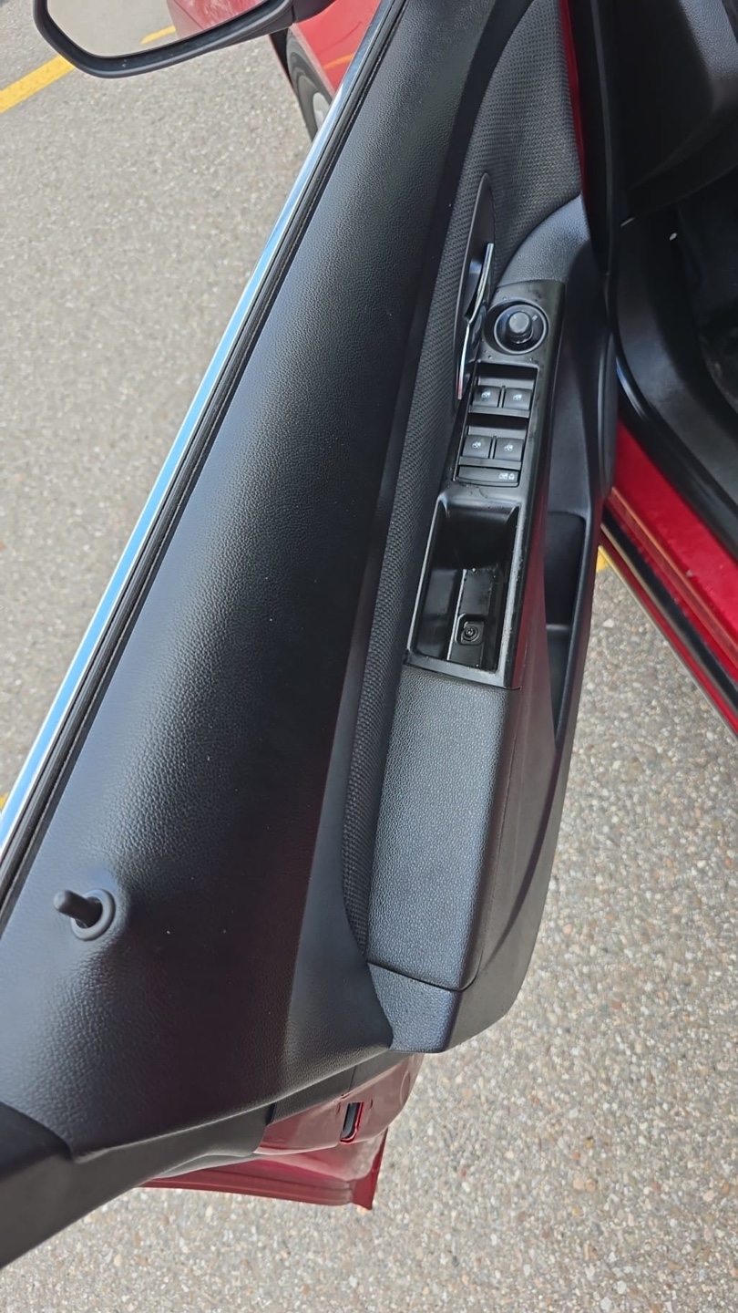 2014 Chevrolet Cruze - Red Sedan - photo 4
