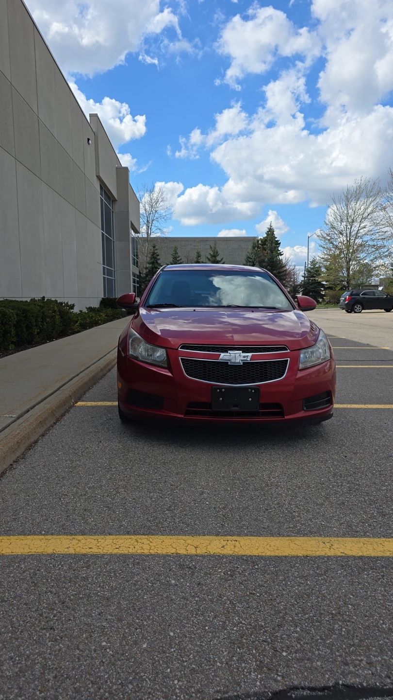 2014 Chevrolet Cruze - Red Sedan