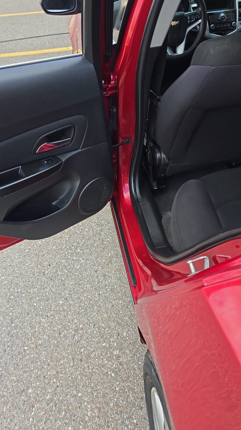 2014 Chevrolet Cruze - Red Sedan - photo 5