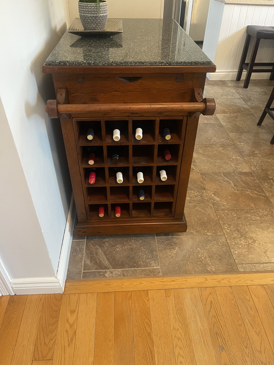 Kitchen Island - photo 5