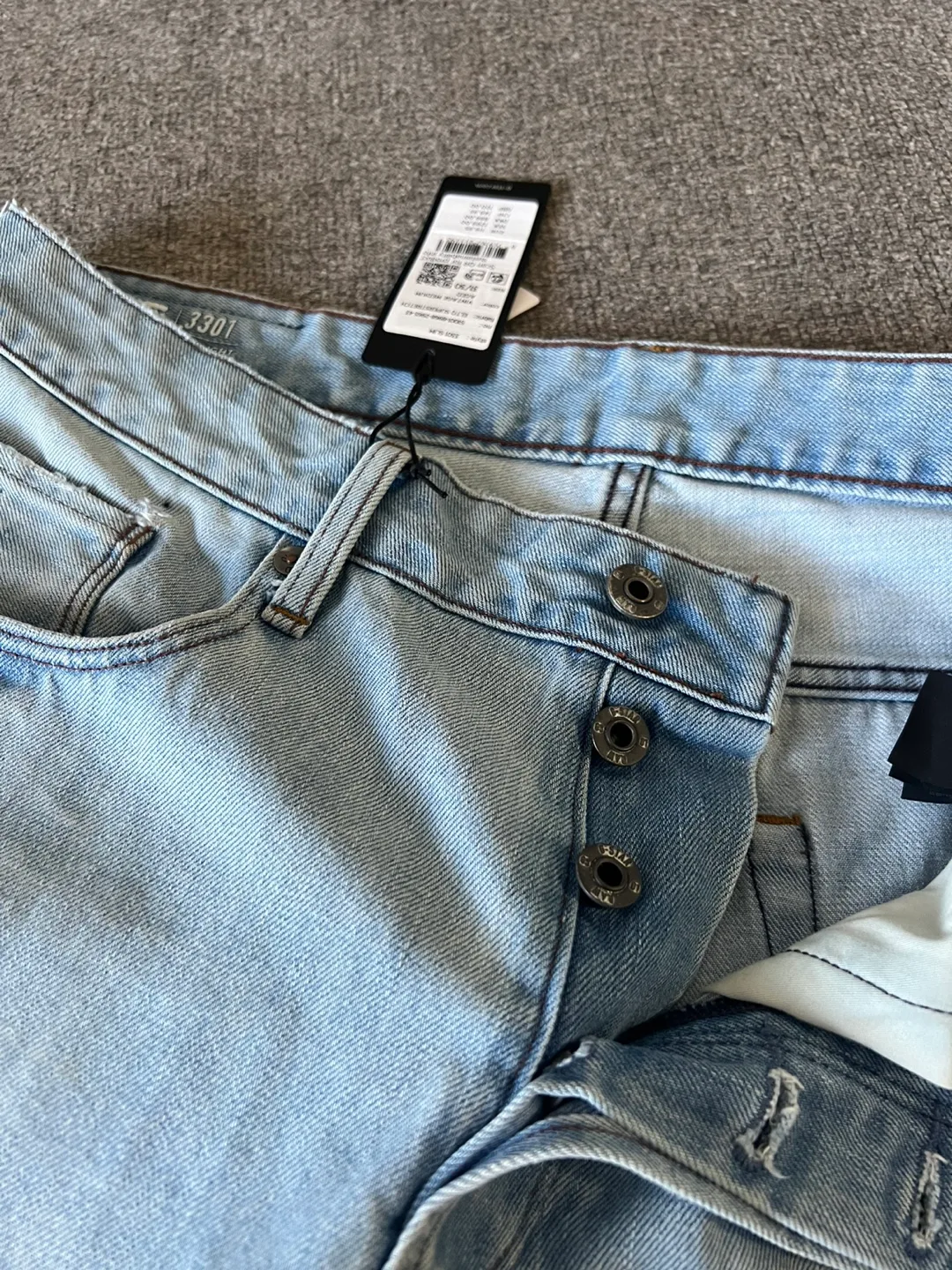 NEW G-Star Slim Jeans 31/30 image indicator(8)