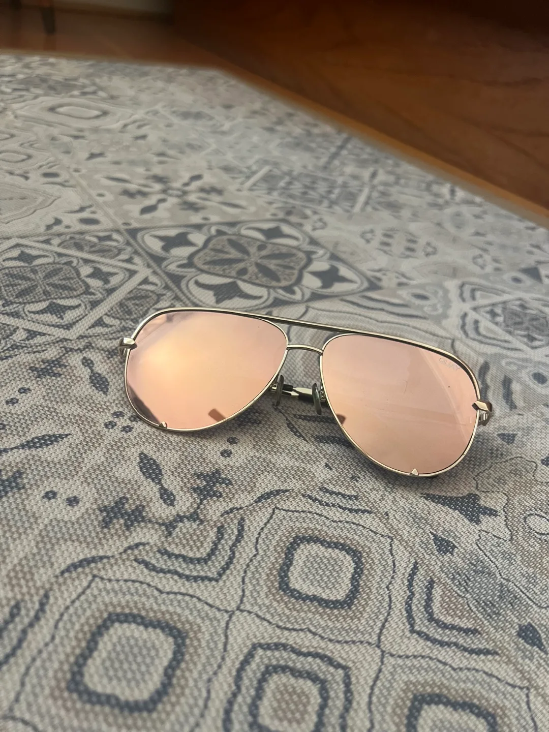 Quay x Desi Perkins Rose Gold Aviator Sunglasses image indicator(2)