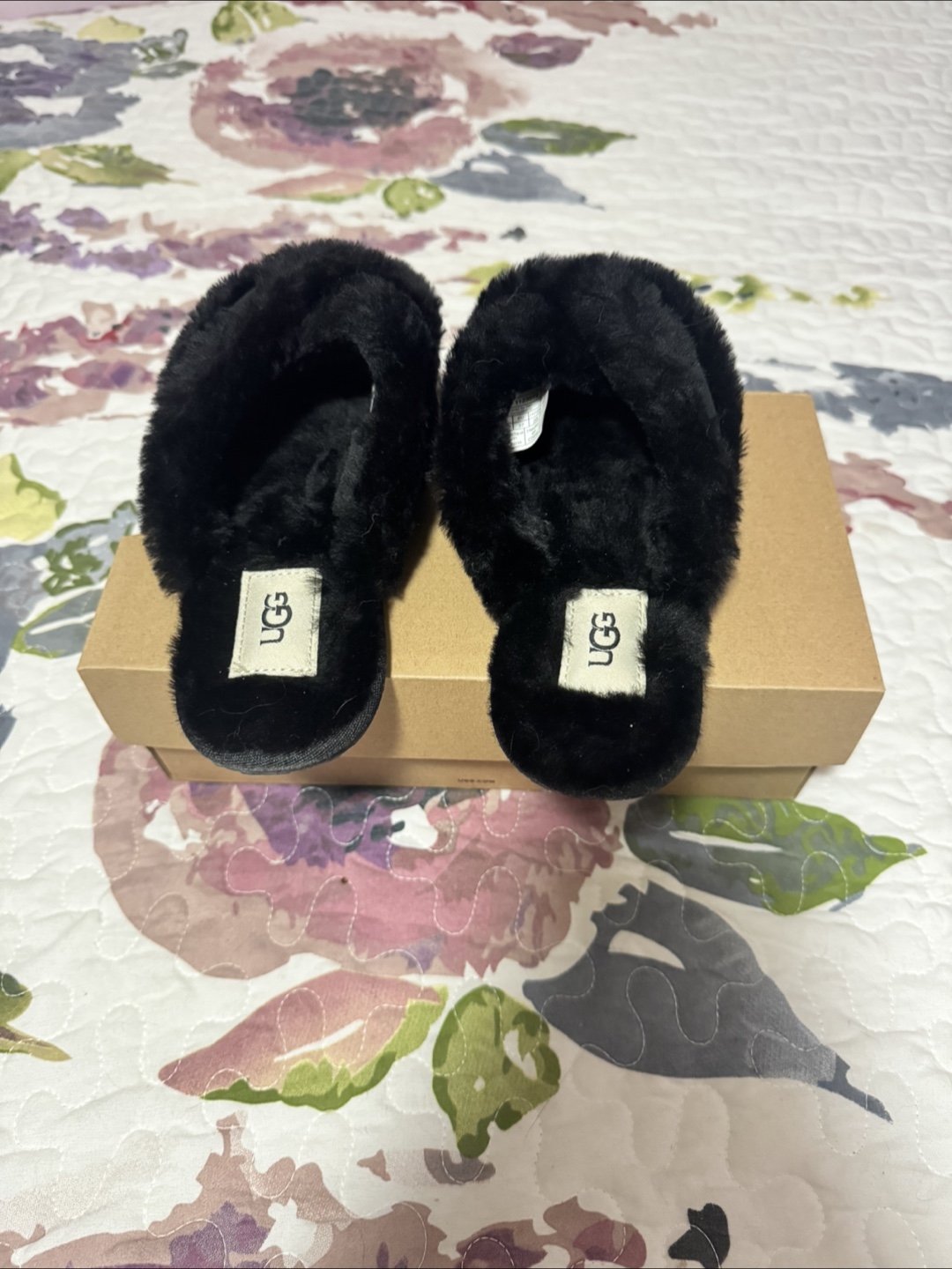 UGG Fluff Yeah Slides - Black - Size 6 - photo 3