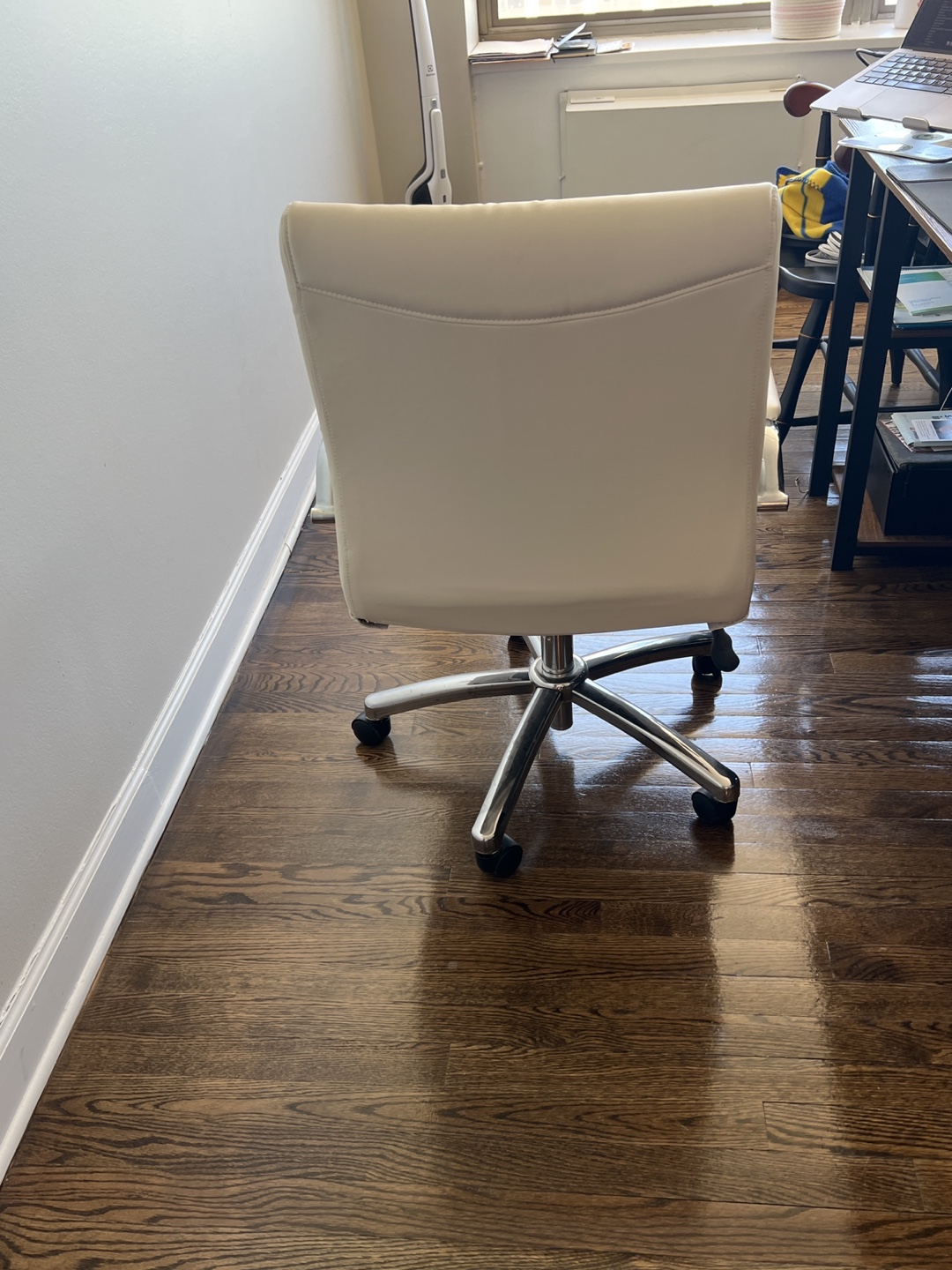 White Office Chair with Chrome Base - photo 3