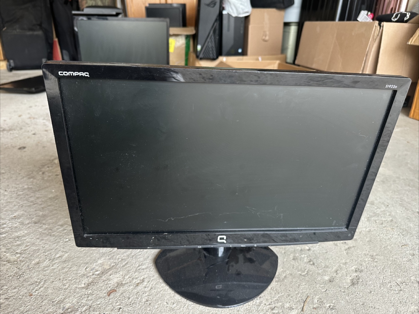 Lenovo Desktop Computer & Compac Monitor Bundle - photo 3