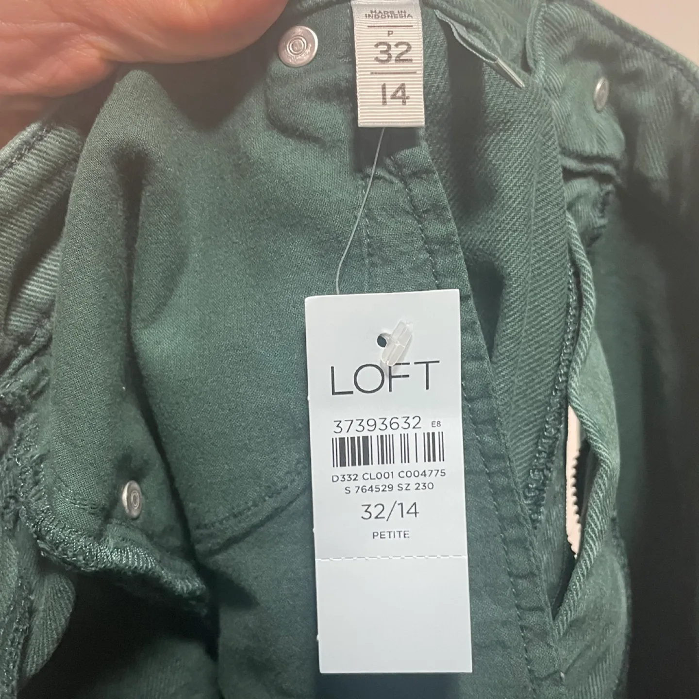 LOFT® Petite Curvy Fresh Cut High Rise Slim Flare Jeans image indicator(6)