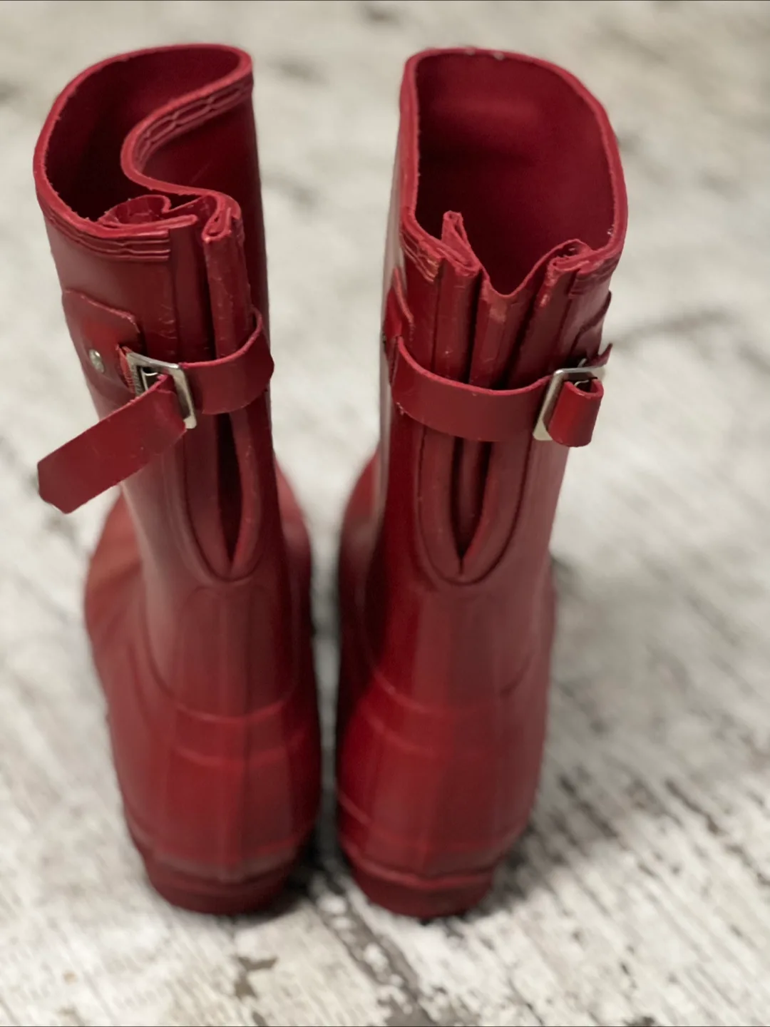Hunter Women's Red Short Rain Boots Size 9 image indicator(3)