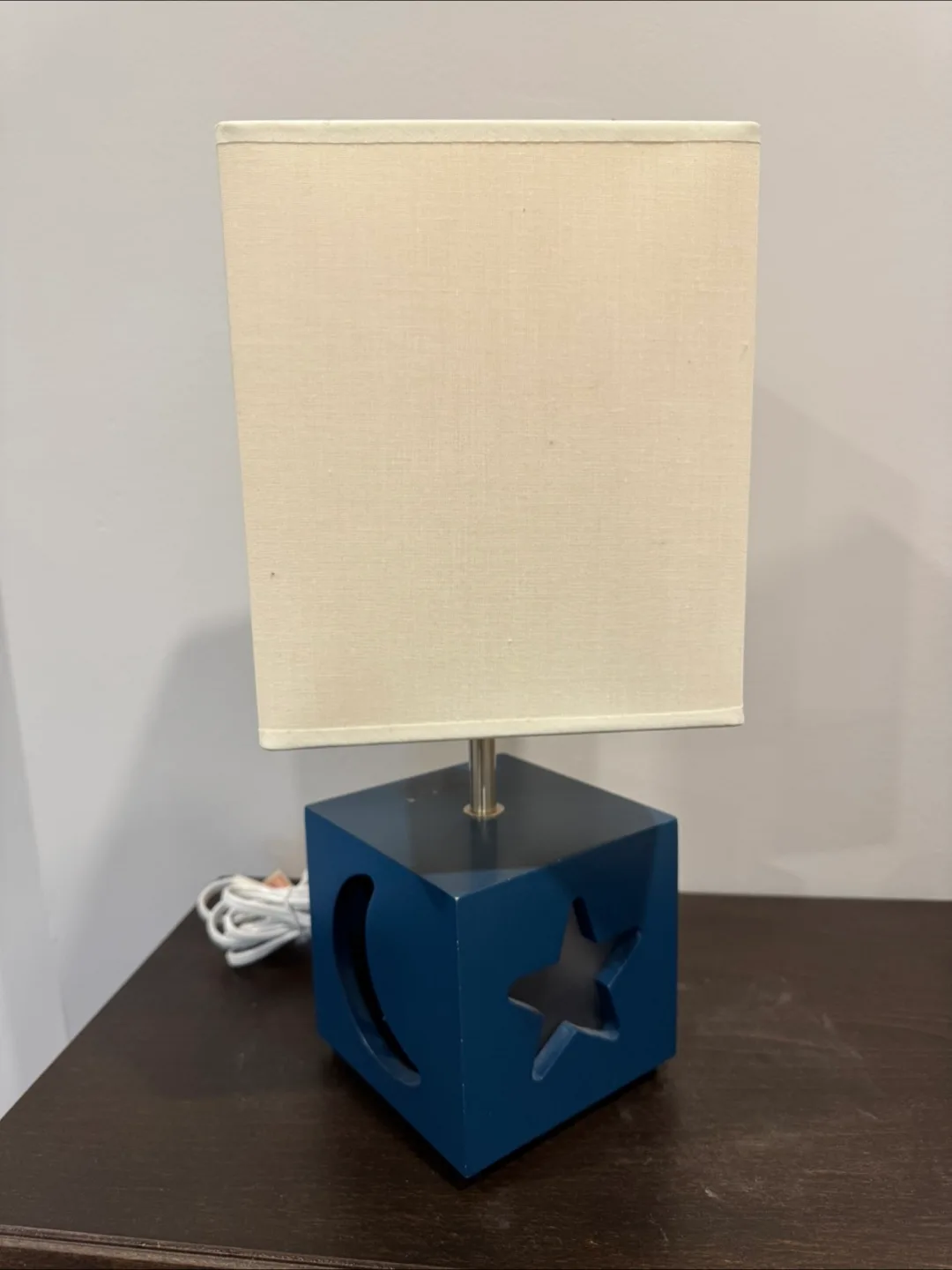 Star/Moon Night Light Lamp image indicator(3)