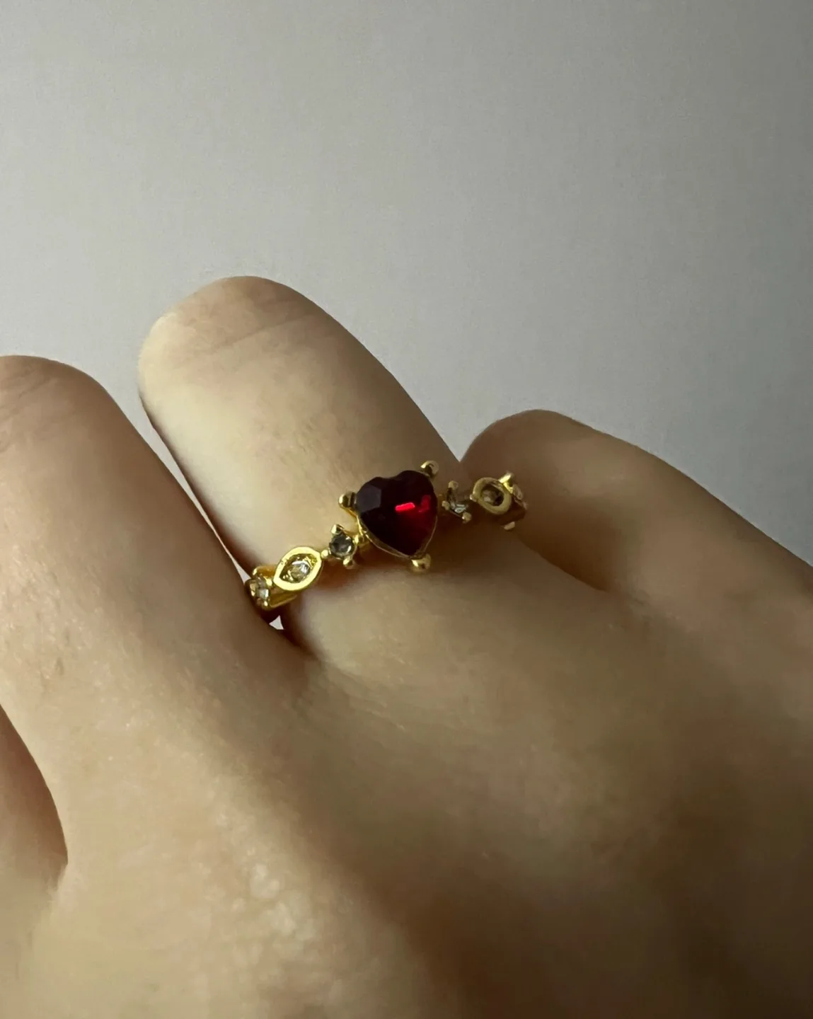 Gold Heart Ring with Cubic Zirconia image indicator(2)