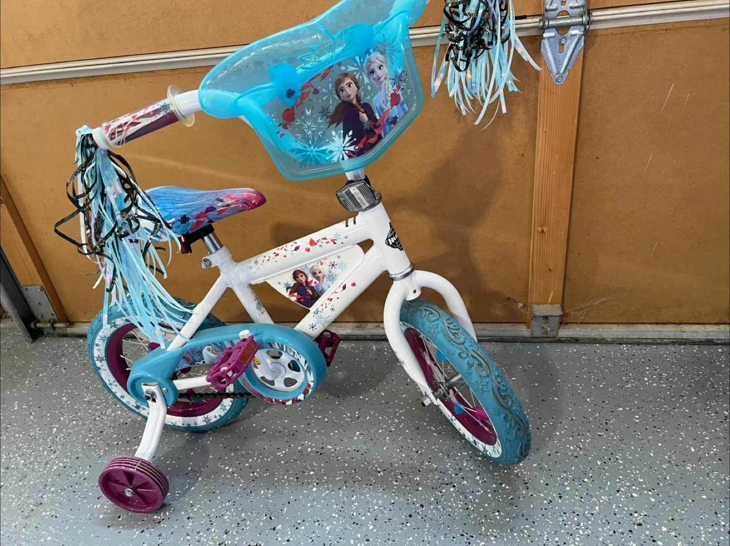 Kids Huffy Bikes - Spidey & Frozen - 14 inch image indicator(2)