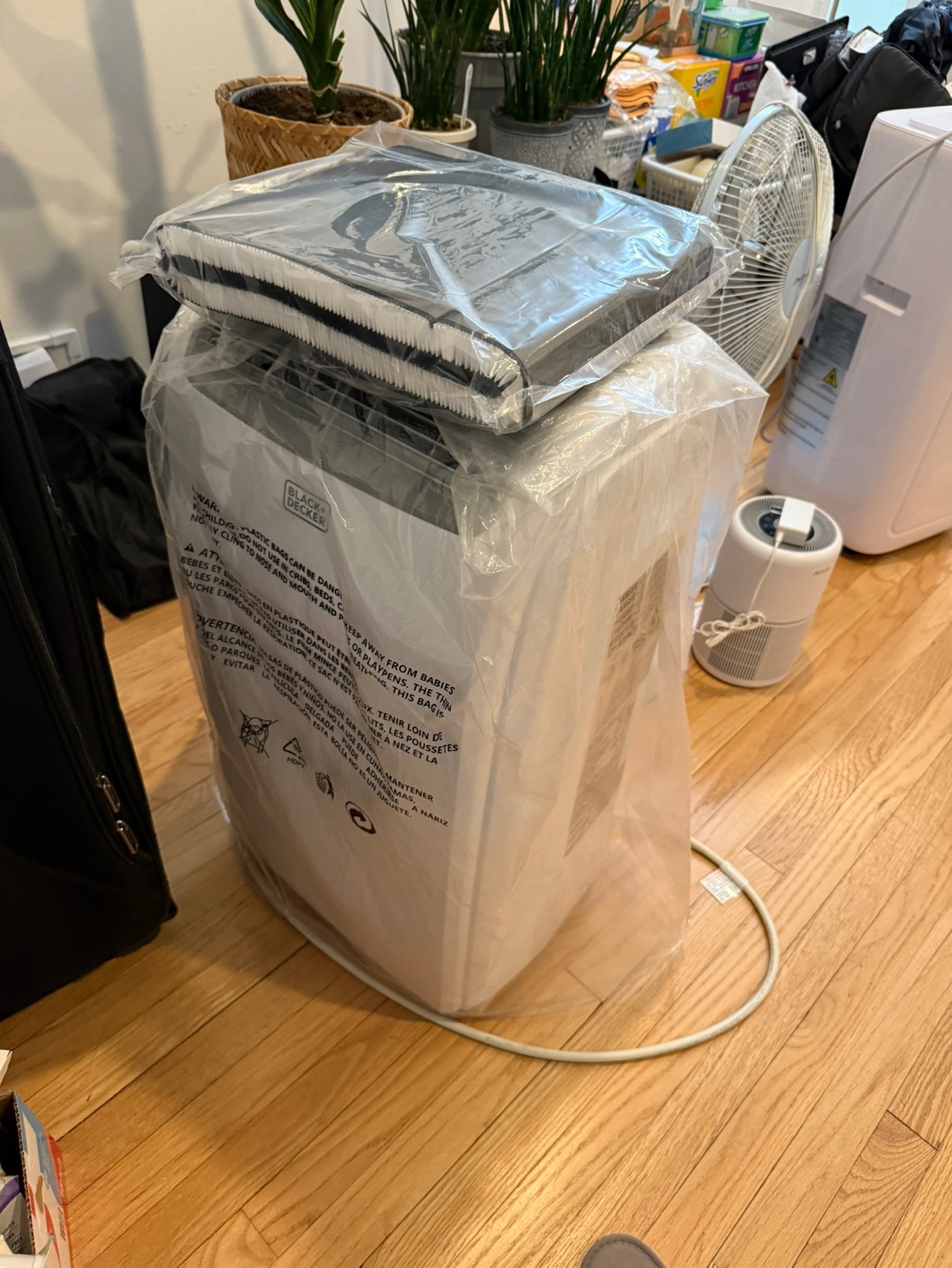 Black+Decker 1Portable Air Conditioner with Heat and Remote
