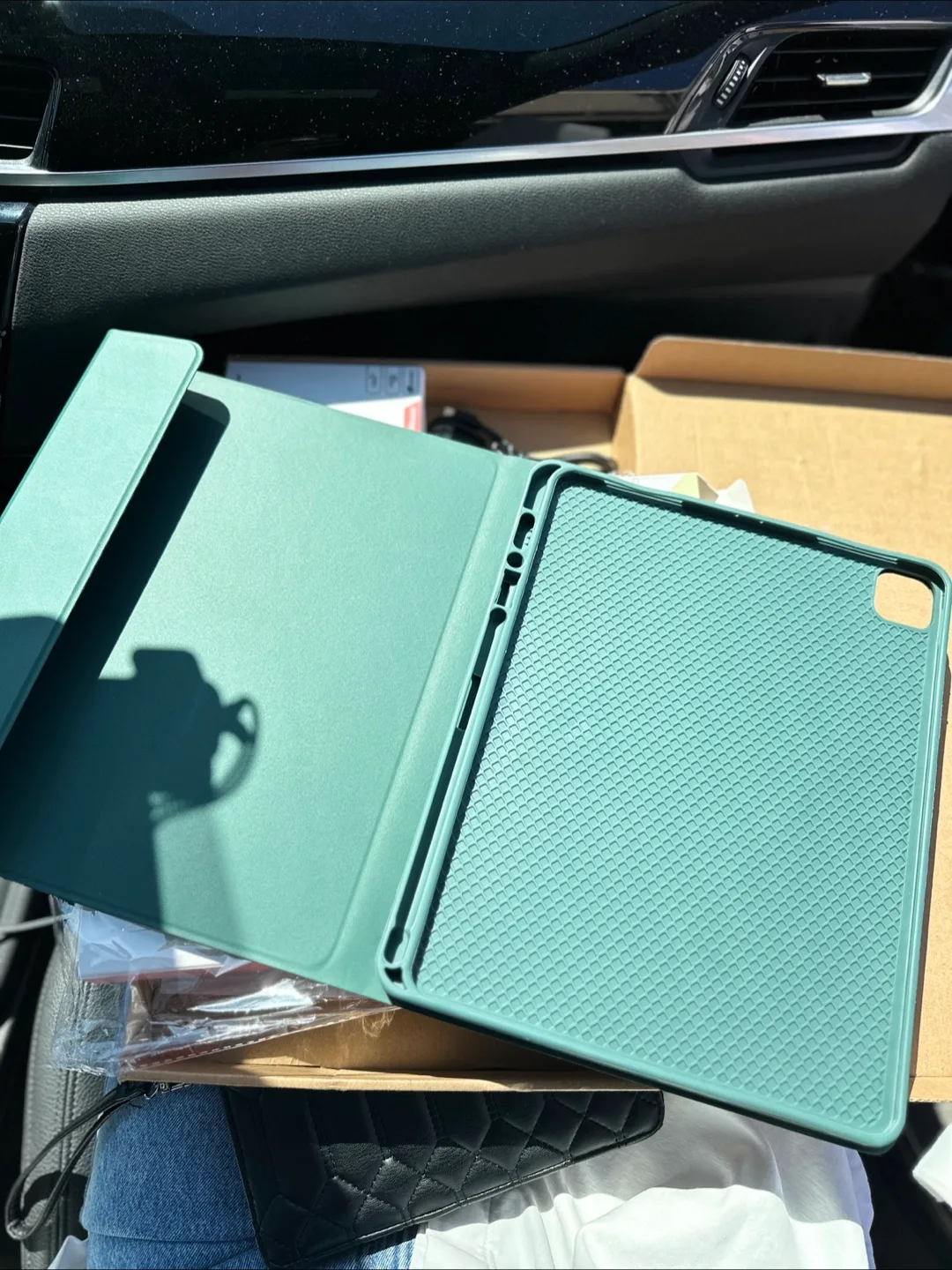 New! iPad Pro 12.9 smart Keyboard Case & Wireless Mouse image indicator(3)