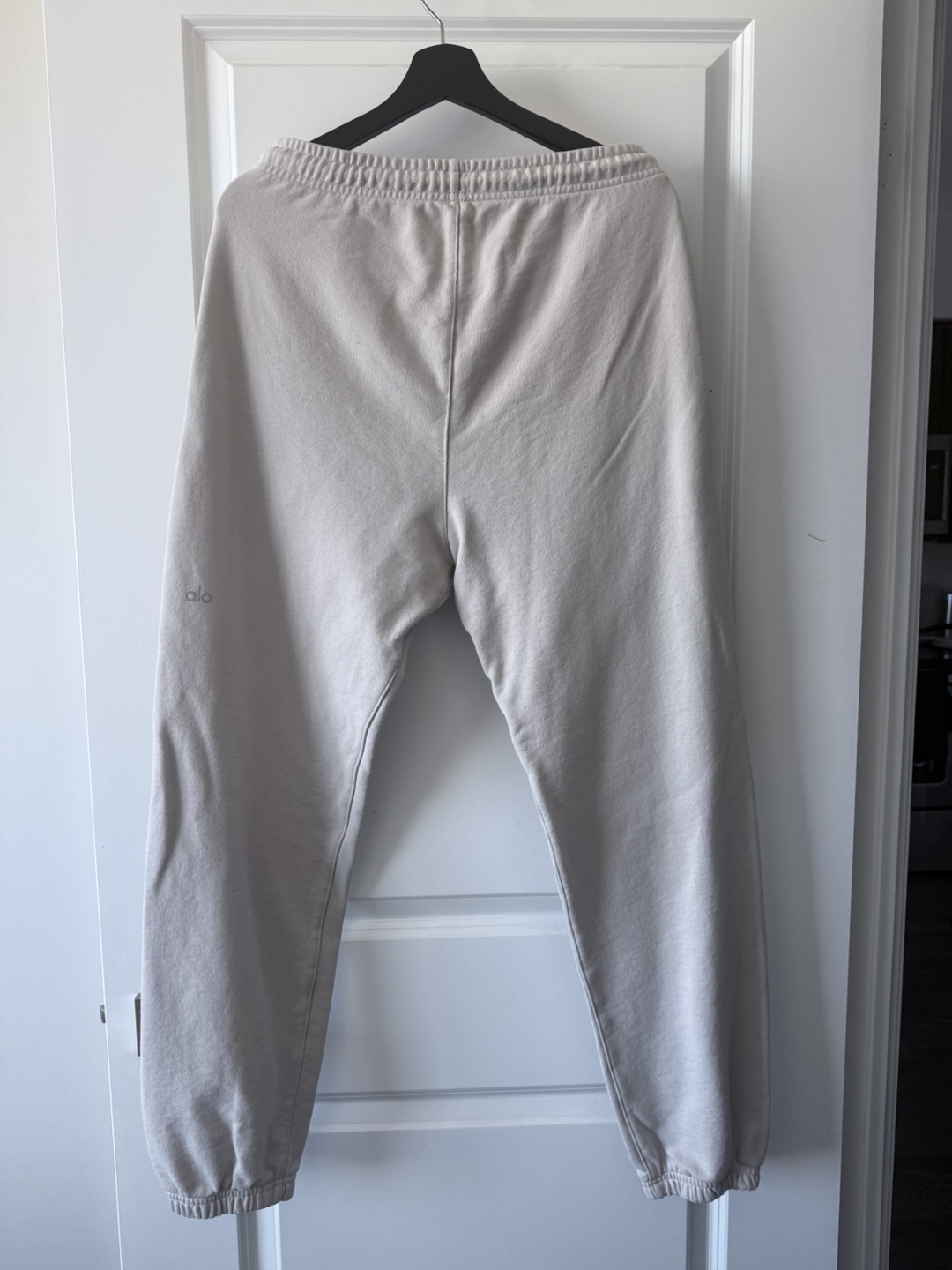 Alo Yoga Chill Pants sz M - 3 colours - photo 5