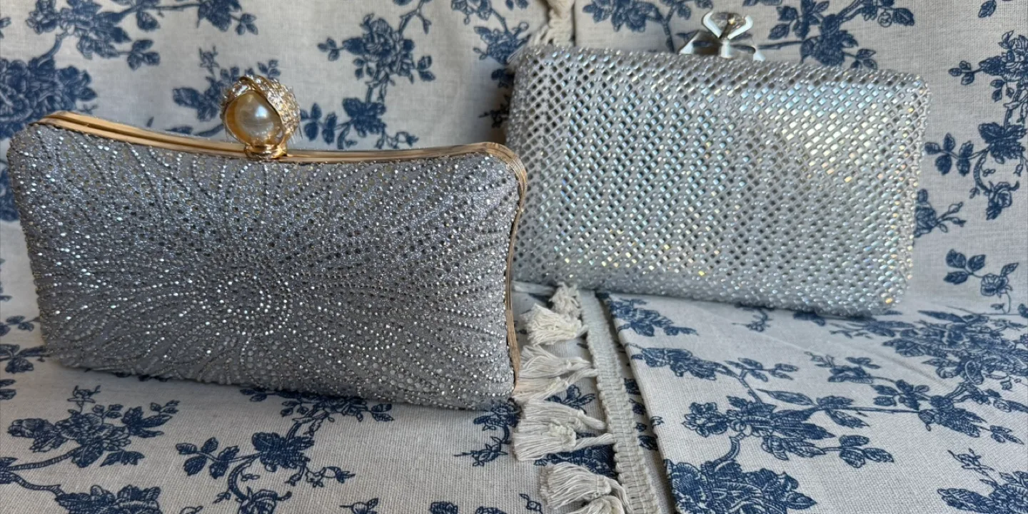 Elegant Pearl and Crystal Evening Clutches image indicator(5)