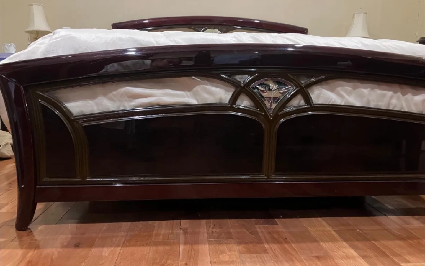 Elegant Italian Dark Wood Bedroom Set image indicator(2)