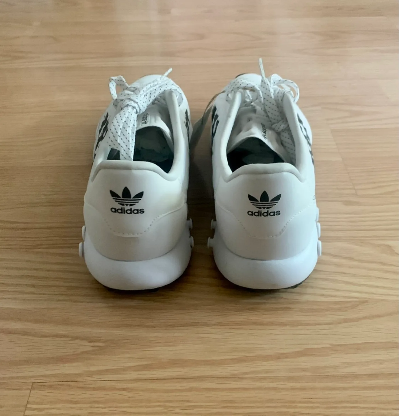 Adidas LA Trainer III White/Black Men's Size 12 image indicator(3)