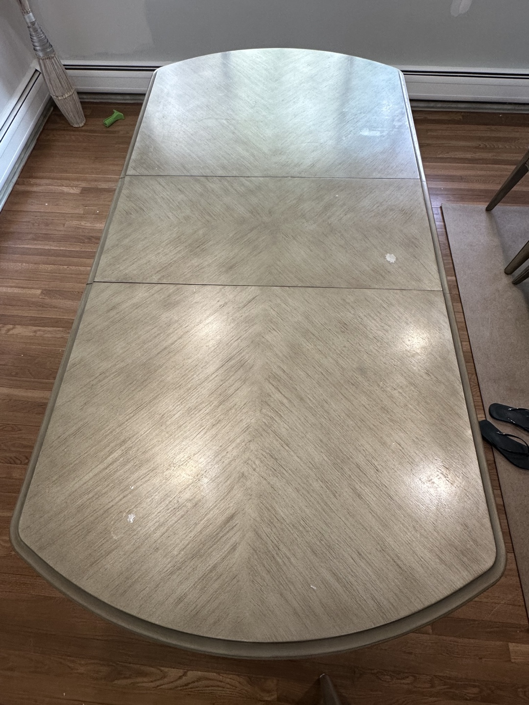 Extendable Dining Table with 6 Chairs - photo 5