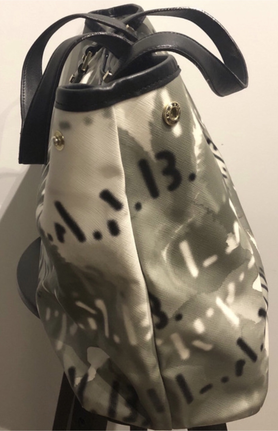 L.A.M.B. Grey and White Tote Bag - photo 5