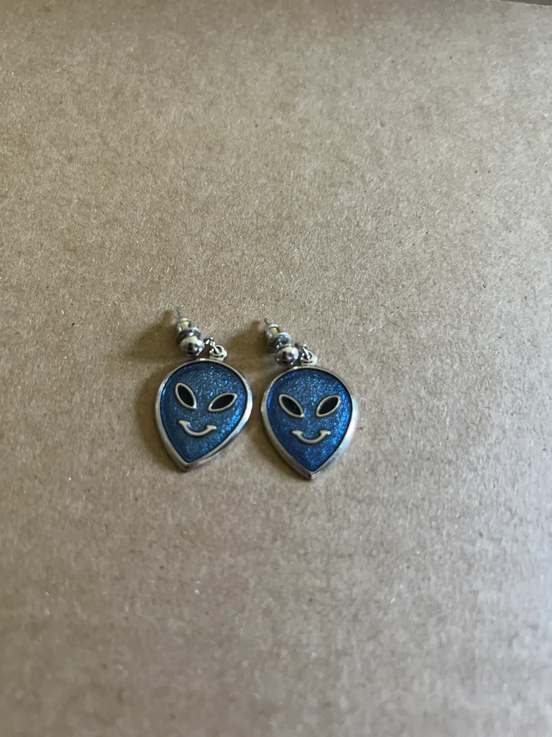 Cute Alien Face Dangle Earrings image indicator(3)