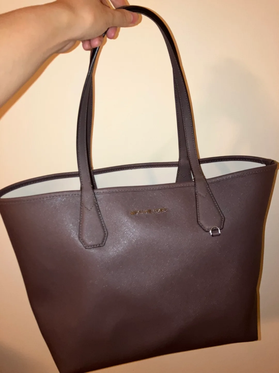 Reversible Michael Kors Leather Tote Bag image indicator(2)