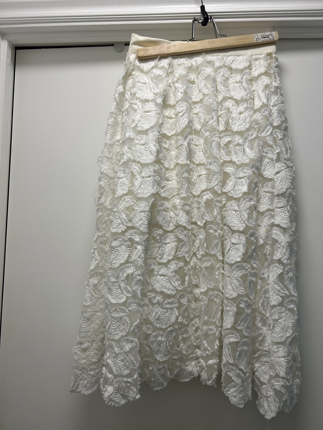 Maje White Embroidered Midi Skirt, Size 36 - photo 3