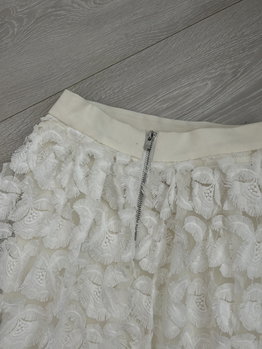 Maje White Embroidered Midi Skirt, Size 36 - photo 5
