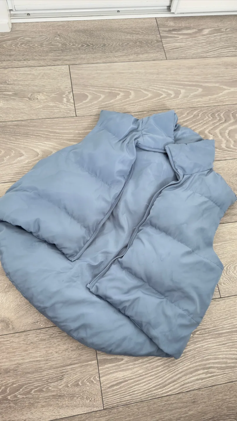 Lightweight Blue Puffer Vest - Size Large thumbnail