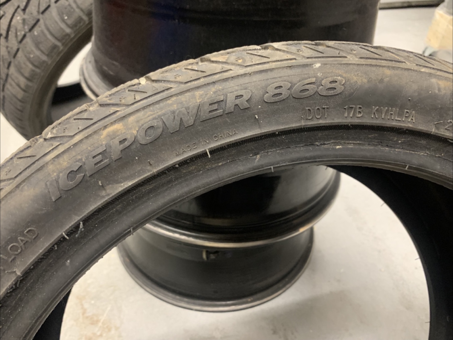 Used 18" Chevrolet rims and winter tires - photo 5