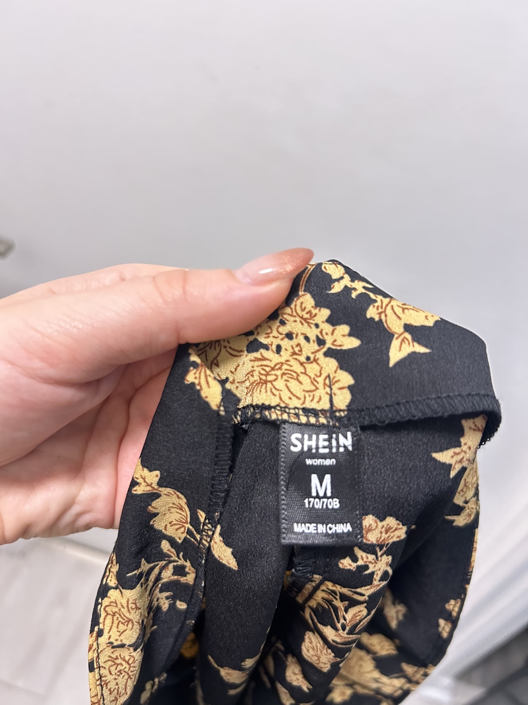 SHEIN Women's Medium Black and Gold Floral Wrap Mini Skirt - photo 5