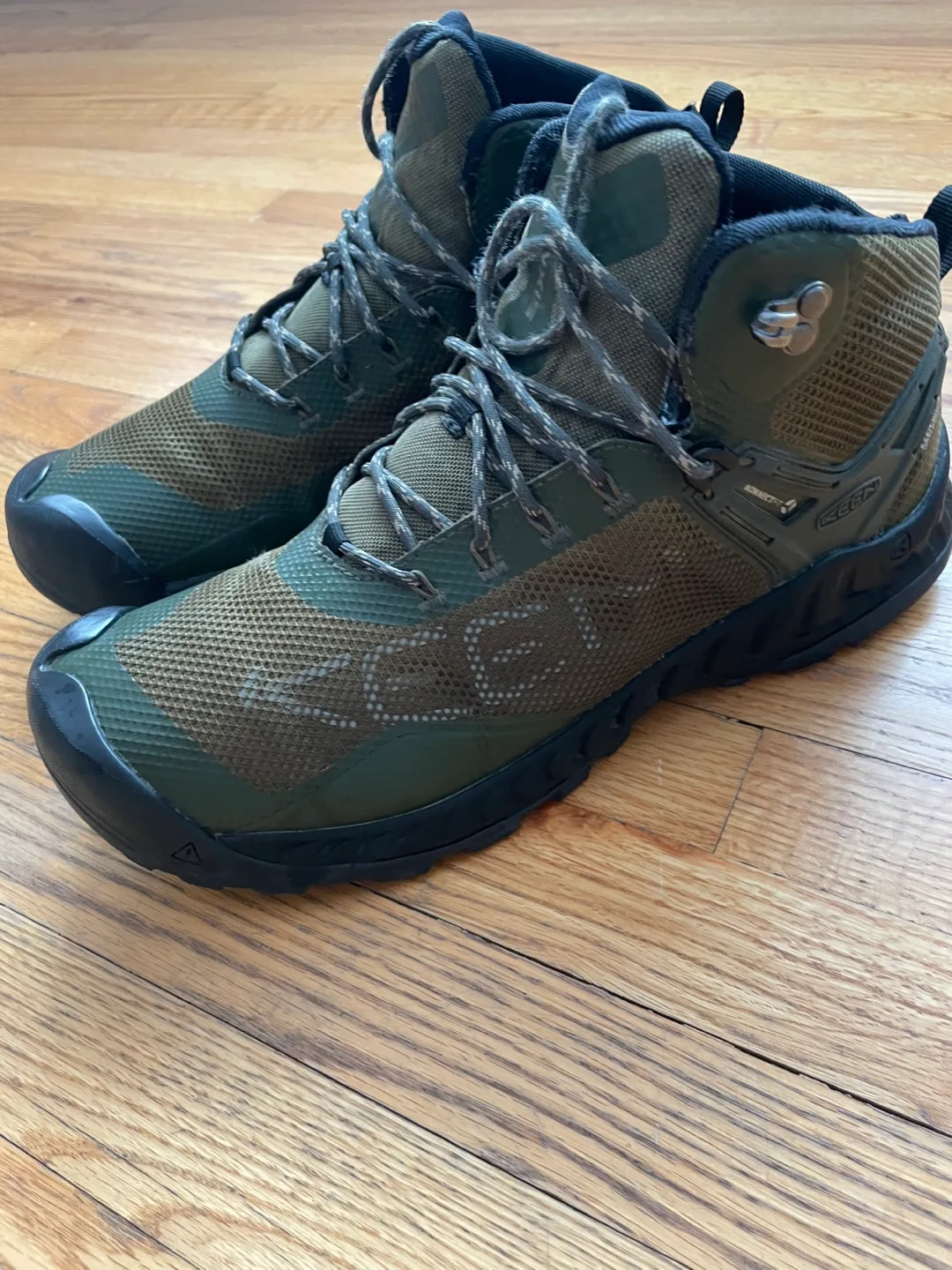 Keen Explore Unisex Hiking Boots - Size 10.5 image indicator(3)