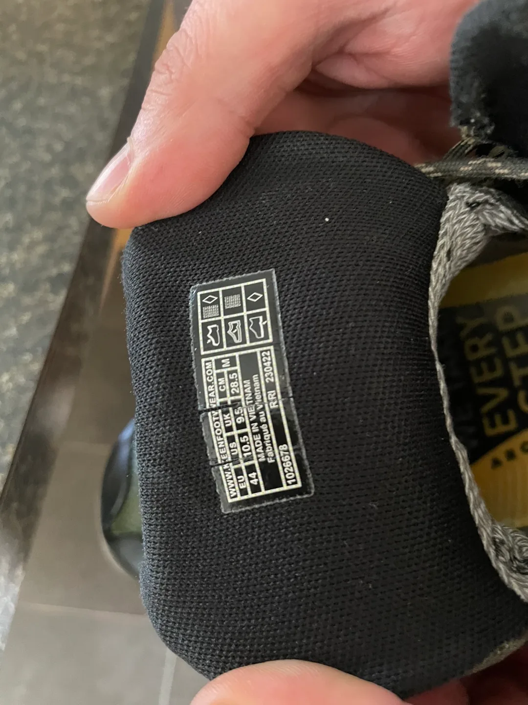 Keen Explore Unisex Hiking Boots - Size 10.5 image indicator(2)