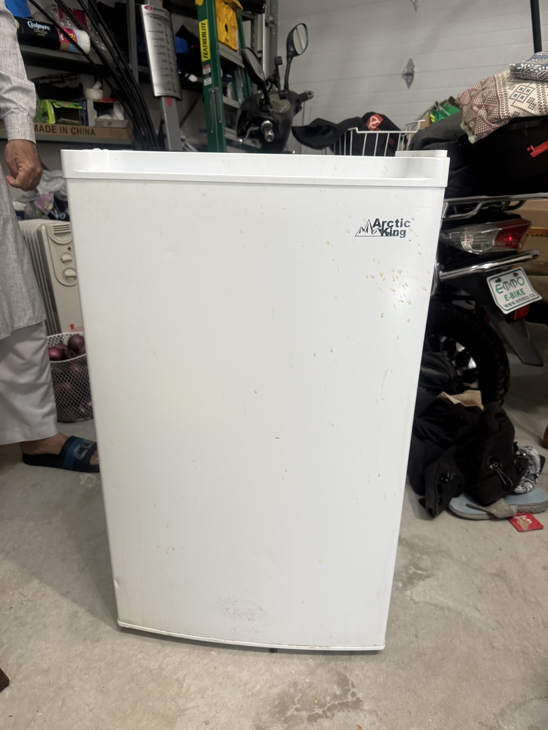 Upright freezer