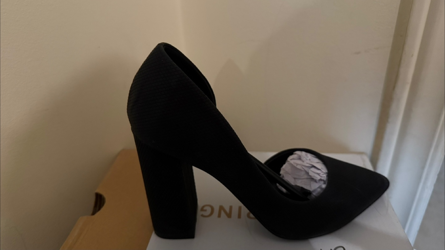 Black Chunky Heel Pumps