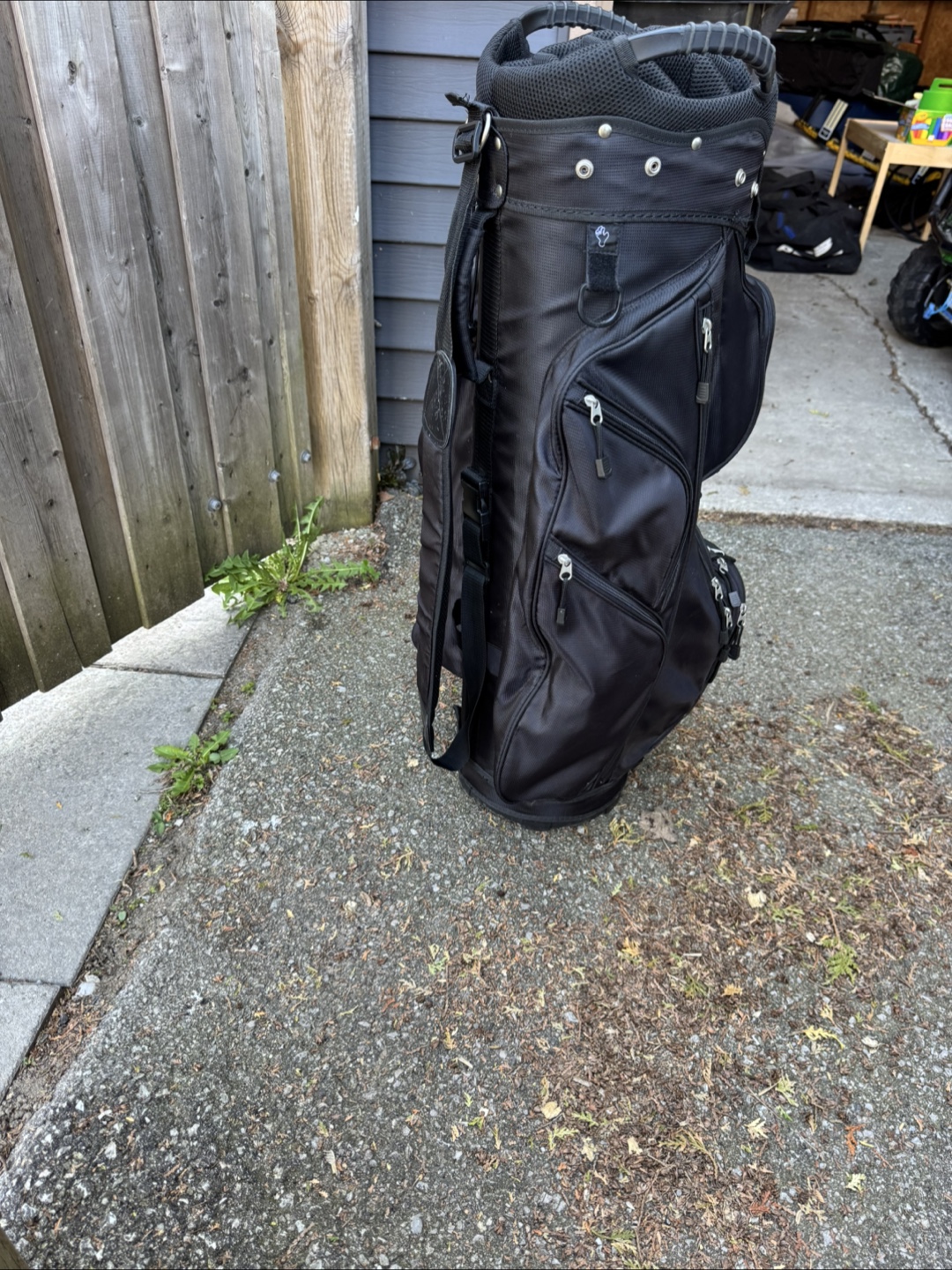 Black Golf Bag with Multiple Pockets